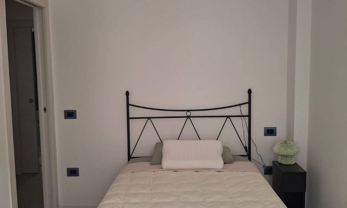 b680a48b-de31-4101-82e9-d86478573768